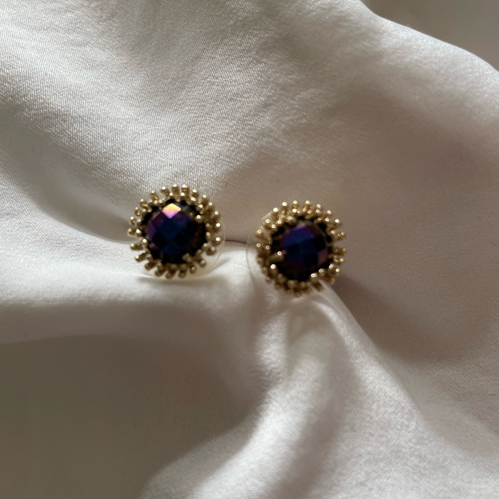 Kendra Scott earrings